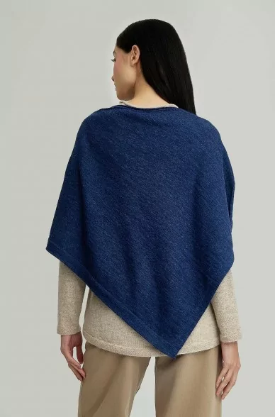 Alpaka Poncho YURA aus baby Alpaka & Seide